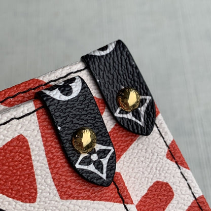 LV CRAFTY ONTHEGO GM CREAM AND RED MONOGRAM GIANT CANVAS