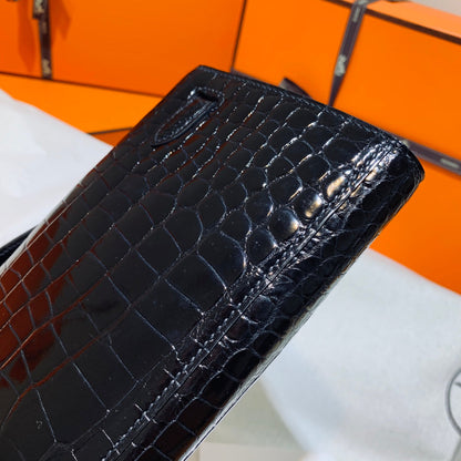 KELLY CUT 31 IN BLACK SHINY ALLIGATOR LEATHER WITH GOLD HARDWARE (MADE-TO-ODER)