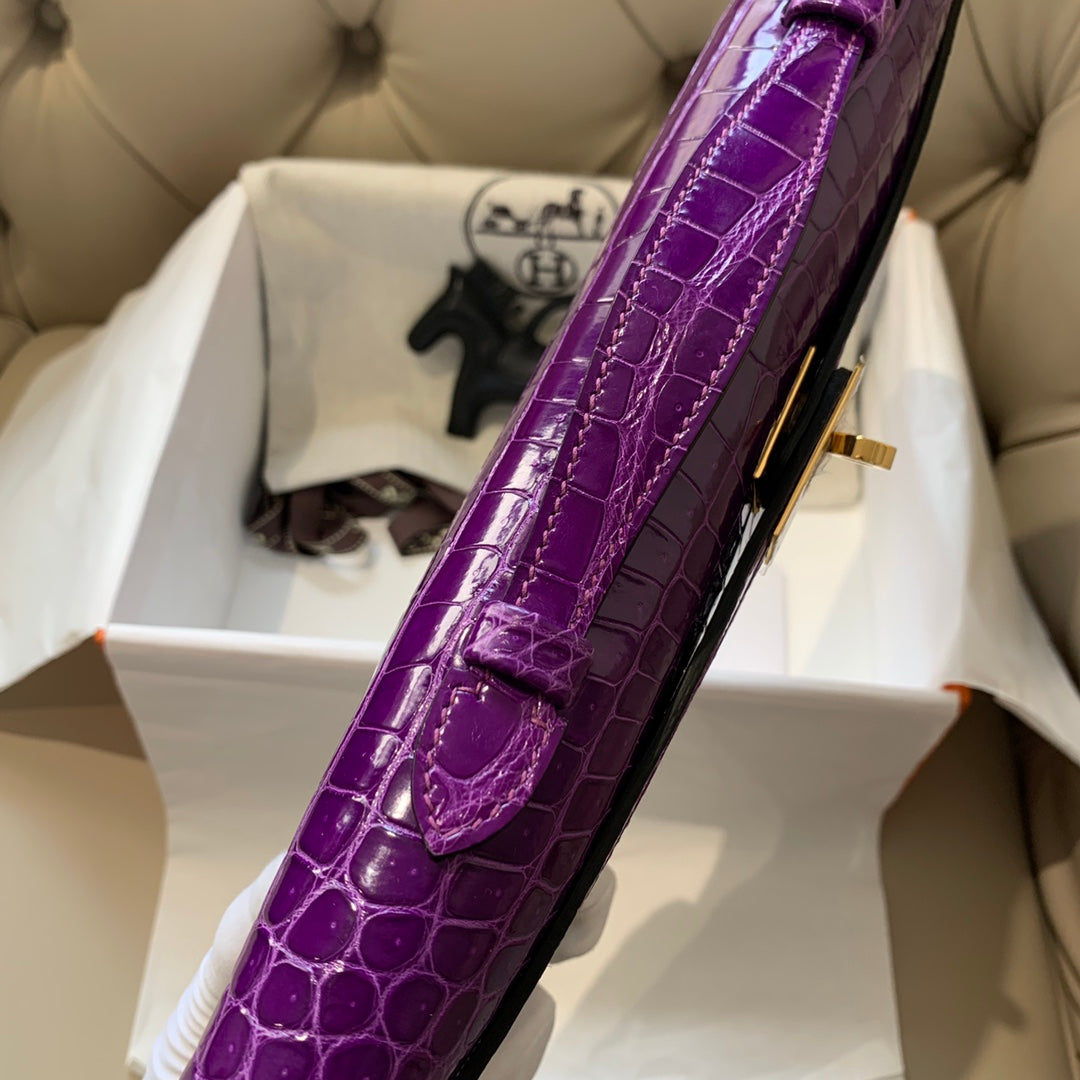 KELLY CUT 31 IN VIOLET PURPLE ALLIGATOR LEATHER WITH GOLD HARDWARE (MADE-TO-ODER)
