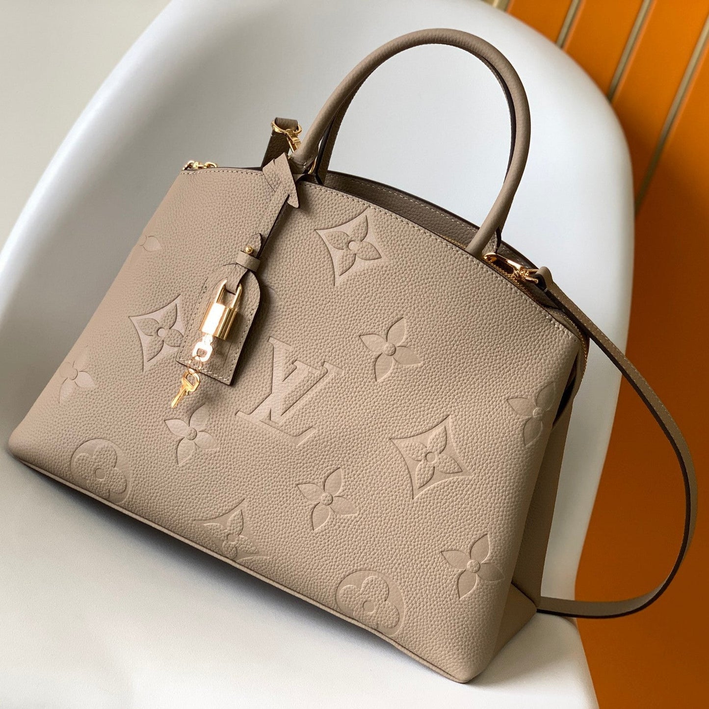 PETIT PALAIS PM MEDIUM SHOULDER BAG 29 IN BROWN EMBOSSED COWHIDE GOLD-TONE HARDWARE