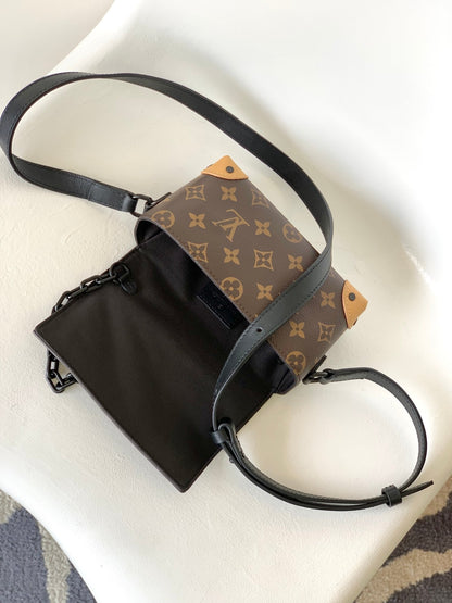 STEAMER BAG 26 IN BROWN MONOGRAM MACASSAR CANVAS