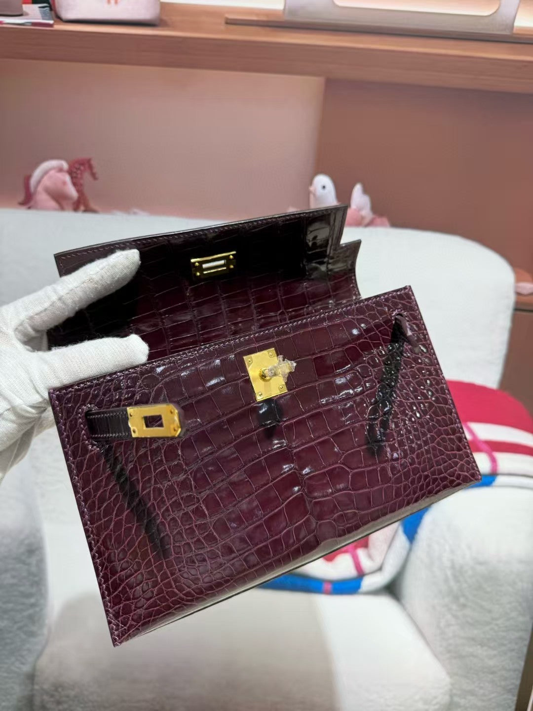 HM KELLY MINI 22 BORDEAUX RED AMERICAN ALLIGATOR GOLD BUCKLE (MADE-TO-ODER)