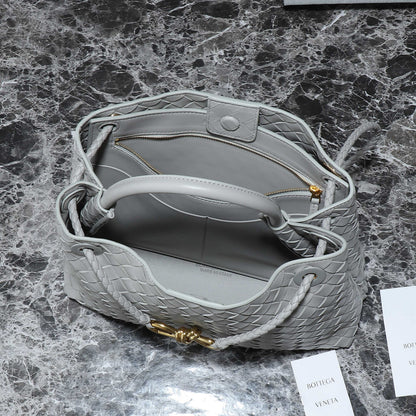 BV MEDIUM ANDIAMO 32CM GREY LAMBSKIN
