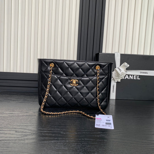 MAXI SHOULDER BAG CHAIN STRAP 28 IN BLACK CALFSKIN GOLD-TONE METALLIC
