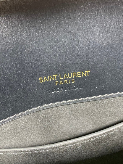 LE 37 SMALL BUCKET BAG 20 IN BLACK CALFSKIN GOLD HARDWARE